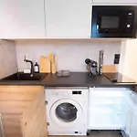 Beau studio neuf Beaugrenelle